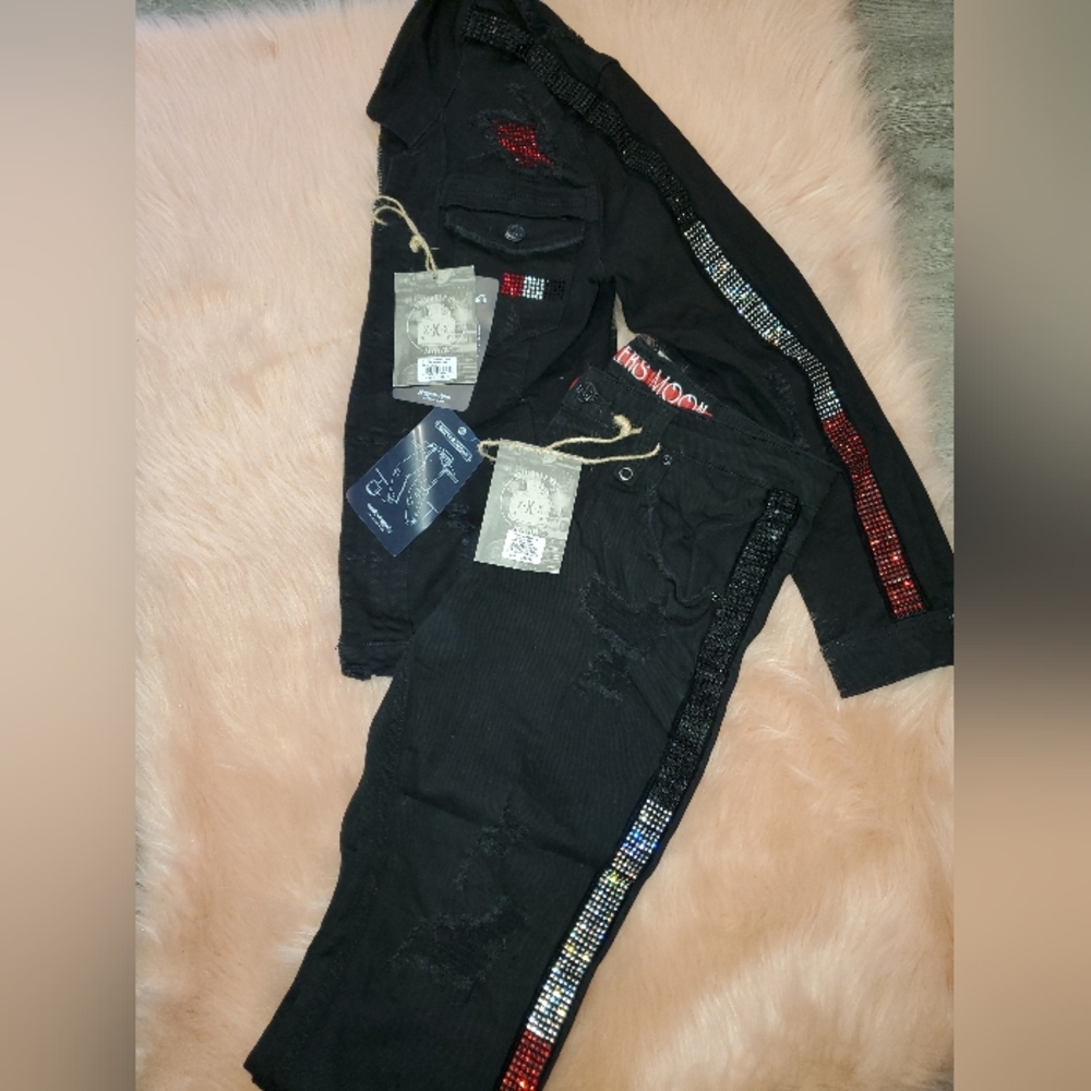 Brand new 2pc blinged Smugglers men's set